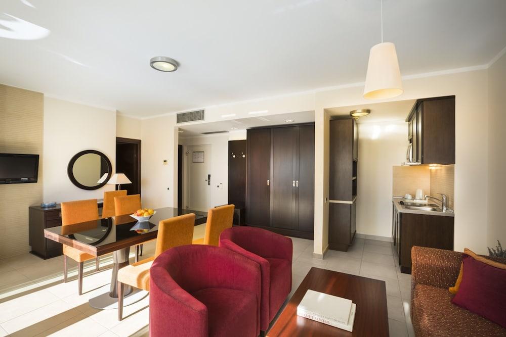 Valamar Atrium Residence バスカ エクステリア 写真